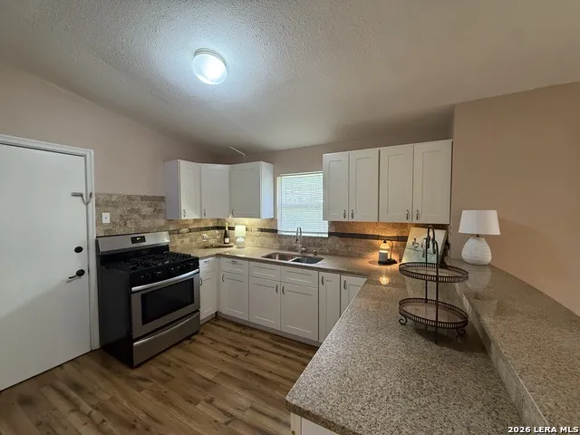 438 Sumner Dr. San Antonio, TX 78209