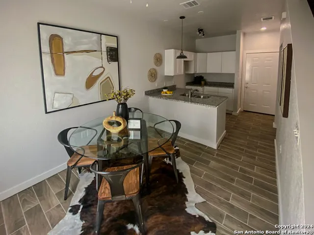 143 LUCAS ST Unit 201 San Antonio, TX 78209