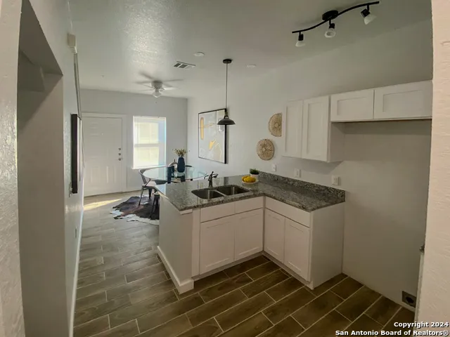 143 LUCAS ST Unit 201 San Antonio, TX 78209