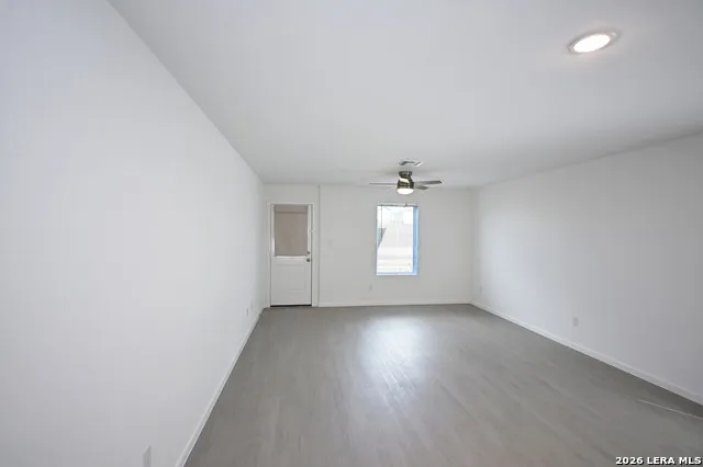 4949 WINECUP CV Converse, TX 78109