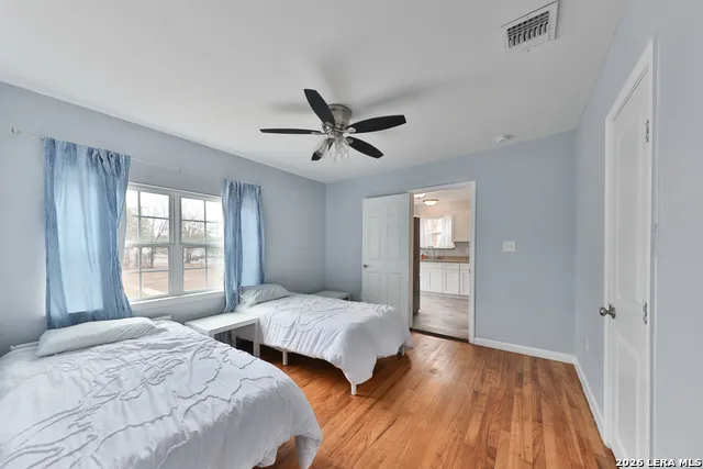 2006 HAYS ST San Antonio, TX 78202