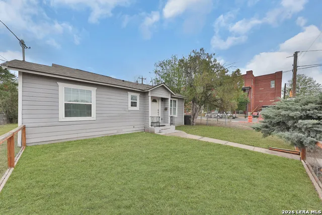 2006 HAYS ST San Antonio, TX 78202