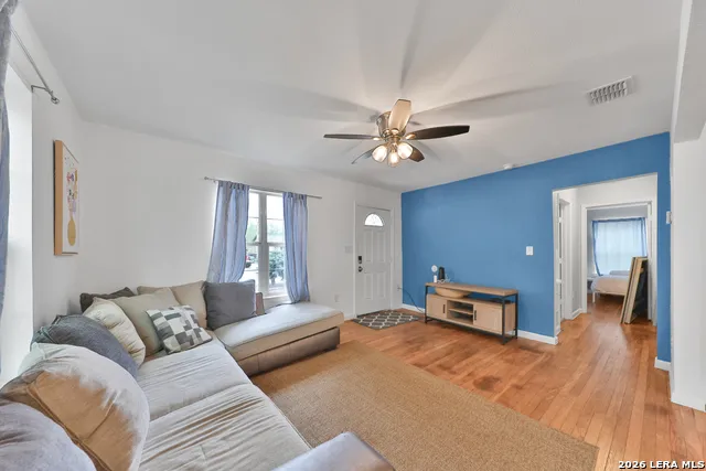 2006 HAYS ST San Antonio, TX 78202