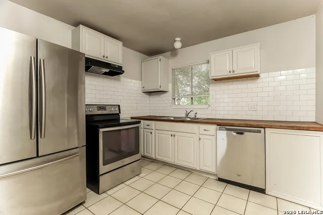 738 Sterling Drive San Antonio, TX 78220