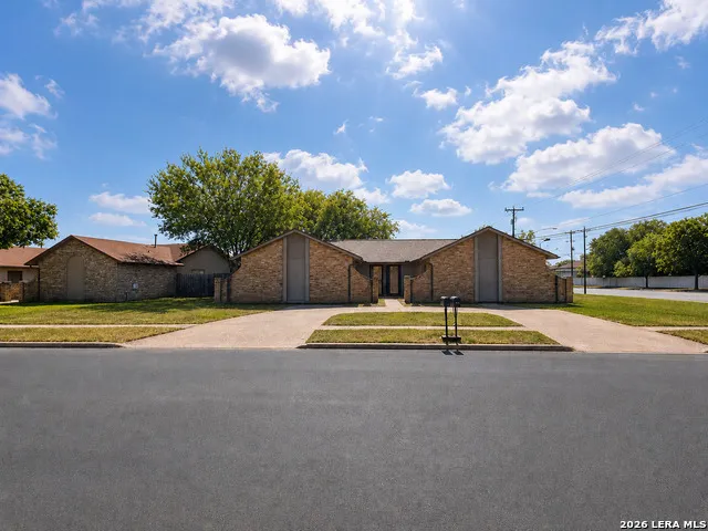 4704 Oakfield Way San Antonio, TX 78250