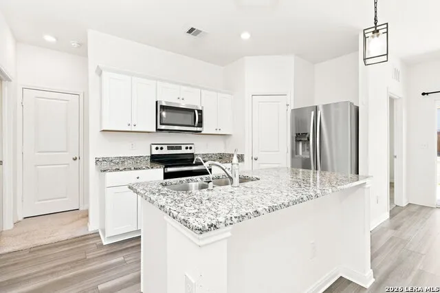 7406 Burrowing Cobra San Antonio, TX 78253