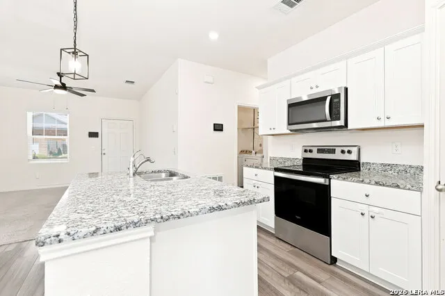 7406 Burrowing Cobra San Antonio, TX 78253