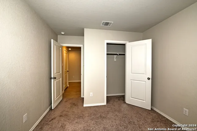 7927 DOVERS DEN San Antonio, TX 78253