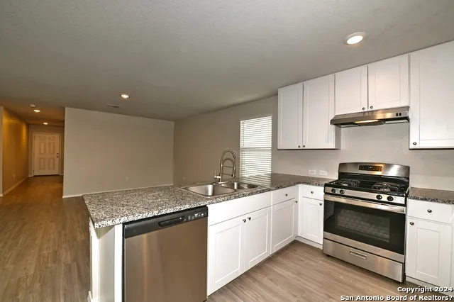 7927 DOVERS DEN San Antonio, TX 78253