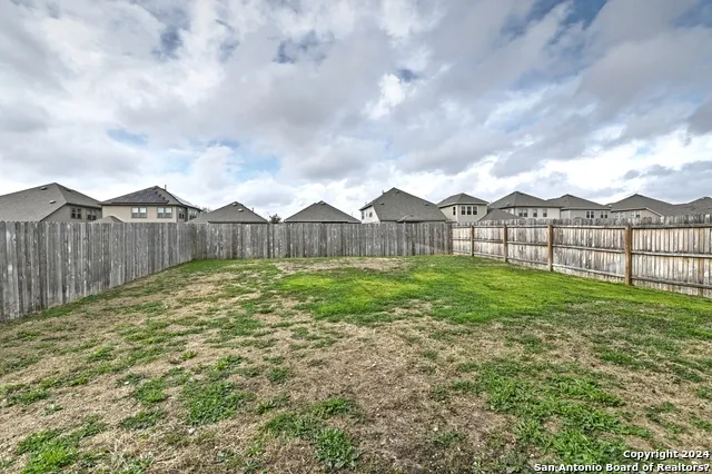 7927 DOVERS DEN San Antonio, TX 78253