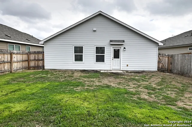 7927 DOVERS DEN San Antonio, TX 78253