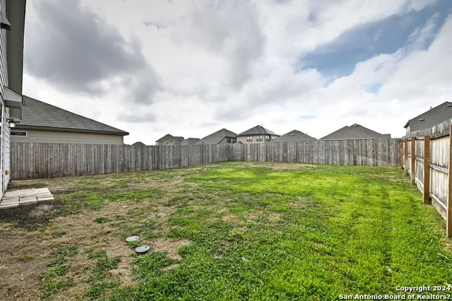 7927 DOVERS DEN San Antonio, TX 78253