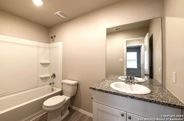 7927 DOVERS DEN San Antonio, TX 78253