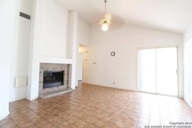 5887 SPRING CABIN San Antonio, TX 78247