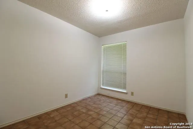 5887 SPRING CABIN San Antonio, TX 78247