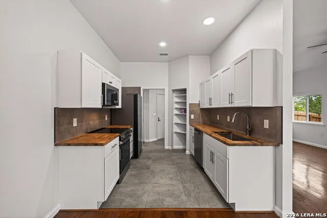 14706 Highland Peak San Antonio, TX 78233