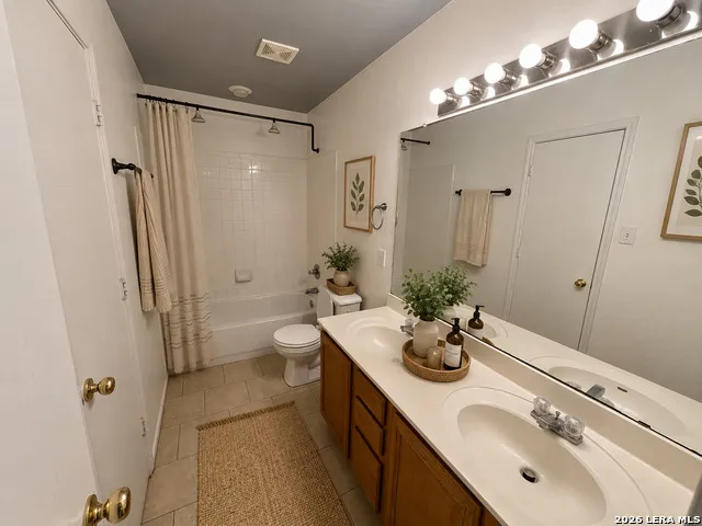 47 Latrobe Post San Antonio, TX 78240