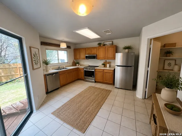 47 Latrobe Post San Antonio, TX 78240