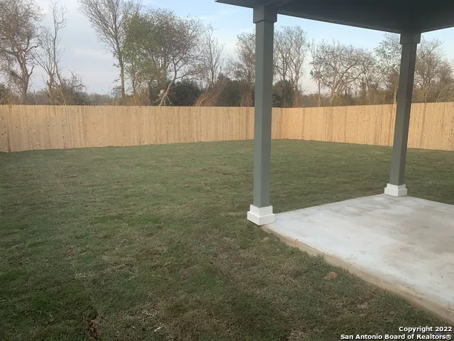 2172 Darst Dr Seguin, TX 78155