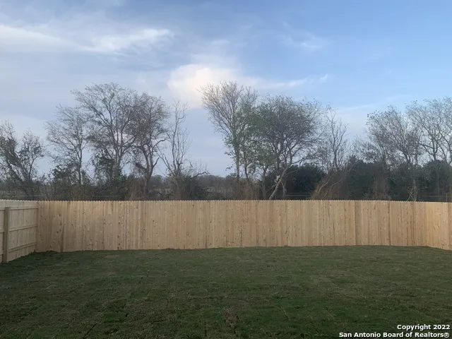 2172 Darst Dr Seguin, TX 78155