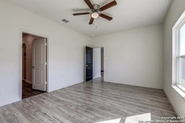 10818 Monterey Pike Converse, TX 78109