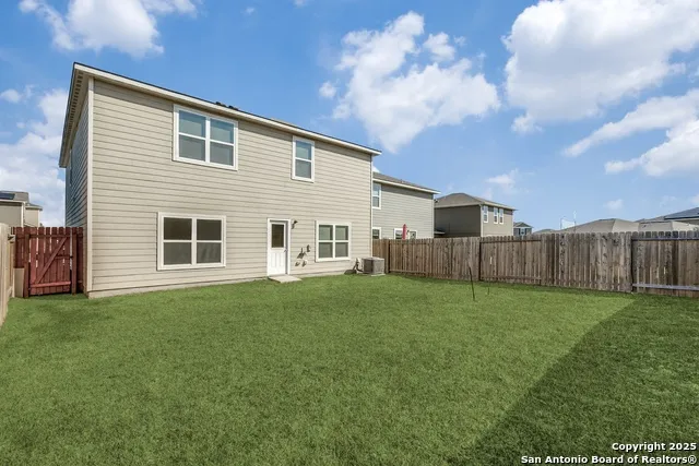 10818 Monterey Pike Converse, TX 78109