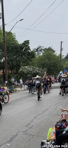 810 E Guenther San Antonio, TX 78210