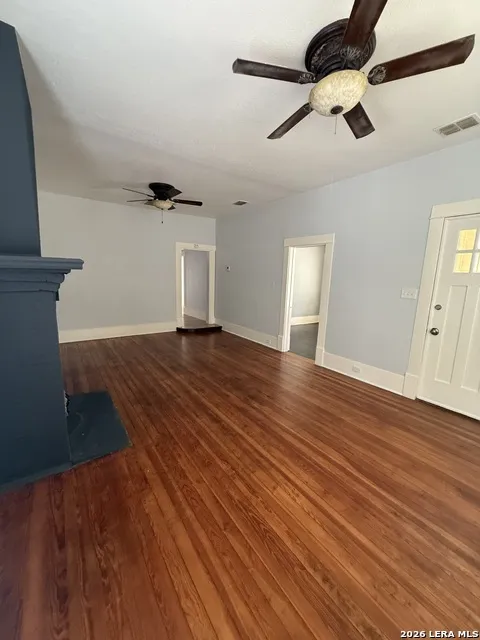 810 E Guenther San Antonio, TX 78210