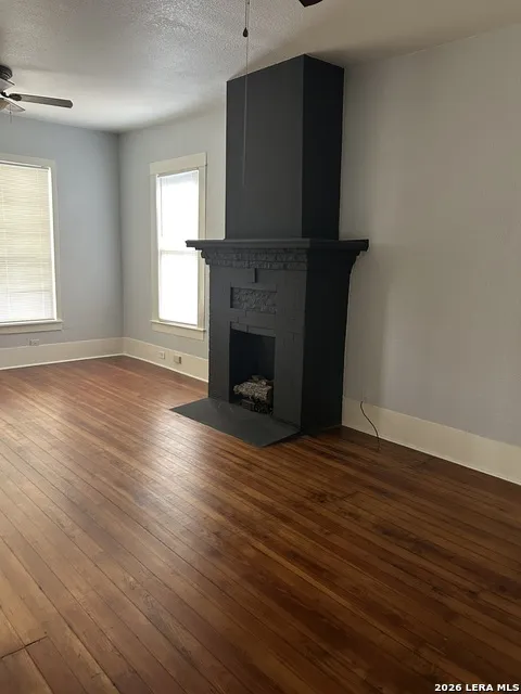 810 E Guenther San Antonio, TX 78210