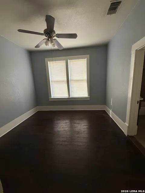 810 E Guenther San Antonio, TX 78210