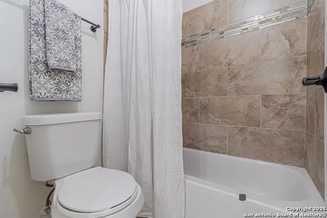 1142 Churing San Antonio, TX 78245