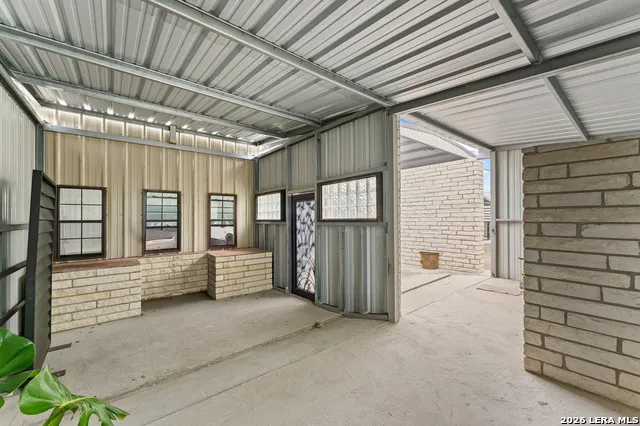 106 South Line Karnes City, TX 78118