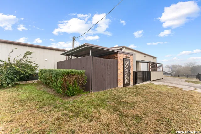 106 South Line Karnes City, TX 78118