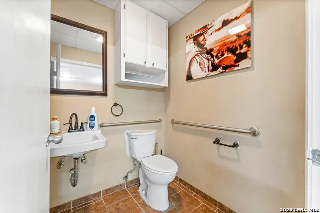 106 South Line Karnes City, TX 78118