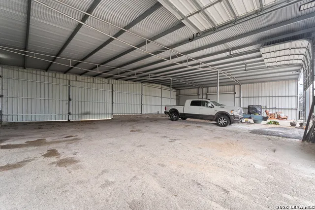 106 South Line Karnes City, TX 78118