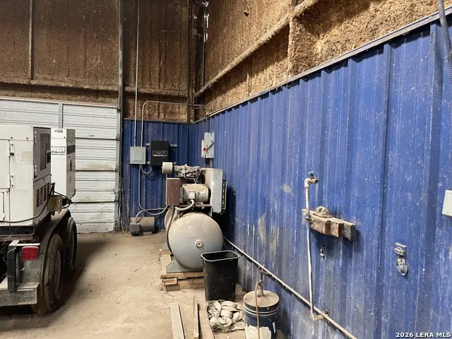 2081 BI 35 E Pearsall, TX 78061
