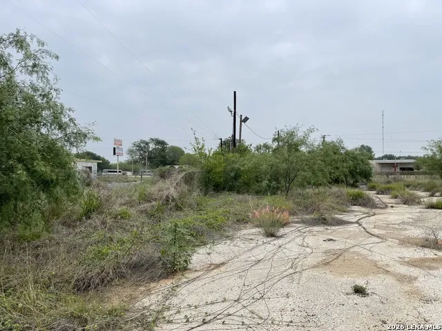 2081 BI 35 E Pearsall, TX 78061