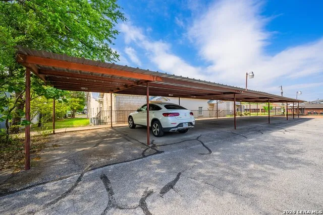 204 W Windcrest Fredericksburg, TX 78624