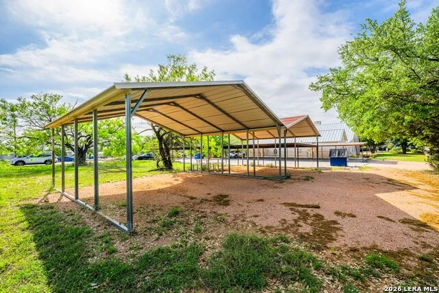 204 W Windcrest Fredericksburg, TX 78624