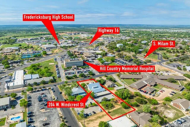 204 W Windcrest Fredericksburg, TX 78624