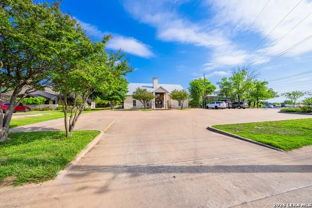 204 W Windcrest Fredericksburg, TX 78624
