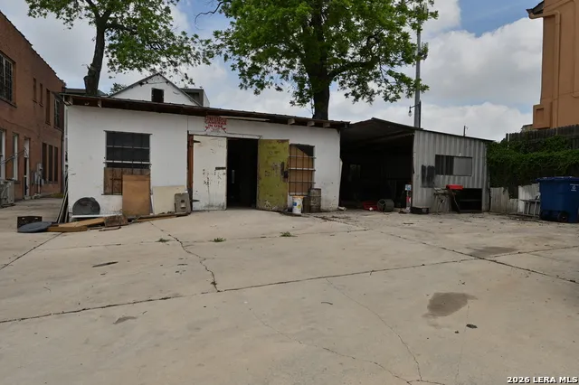1514 E Commerce St San Antonio, TX 78205