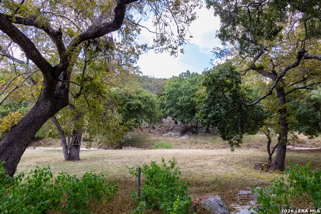 190 Enchanted Valley Rd Kerrville, TX 78028