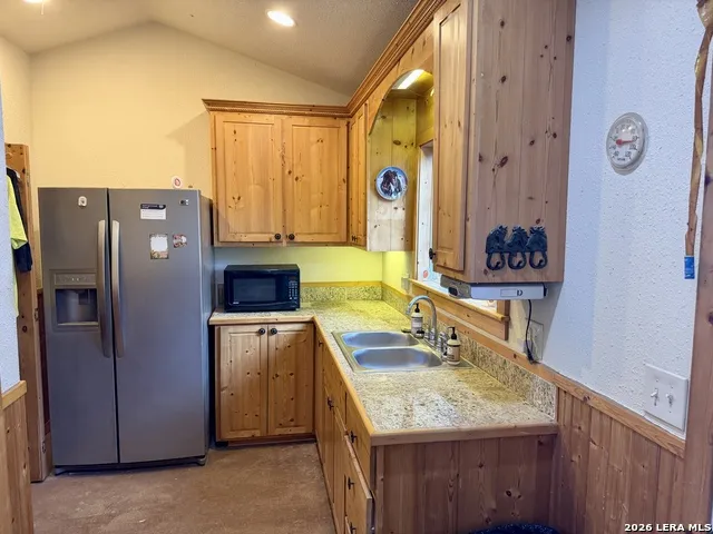 2710 State Highway 80 Nixon, TX 78140