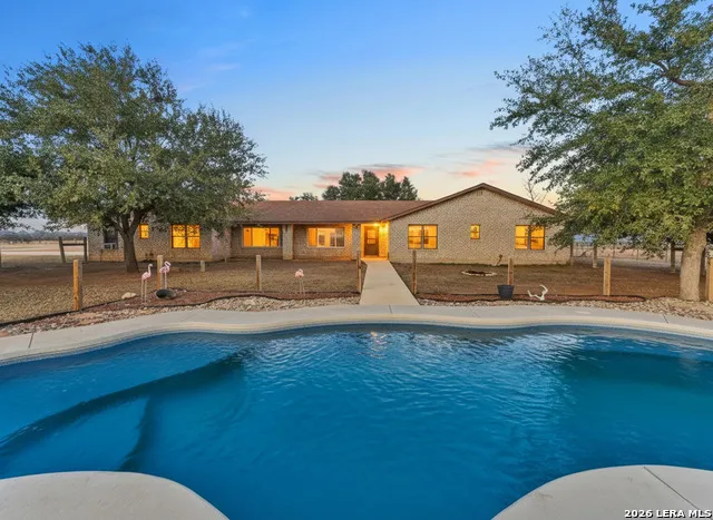 750 Barth Ln Poteet, TX 78065
