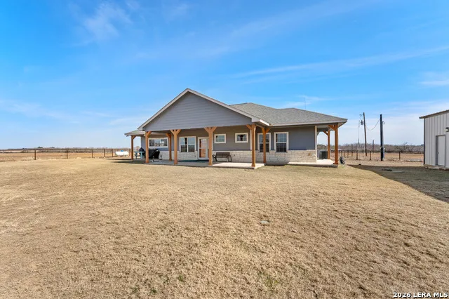 750 Barth Ln Poteet, TX 78065