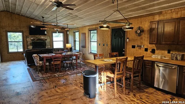 11695 COUNTY ROAD 350 Barksdale, TX 78828