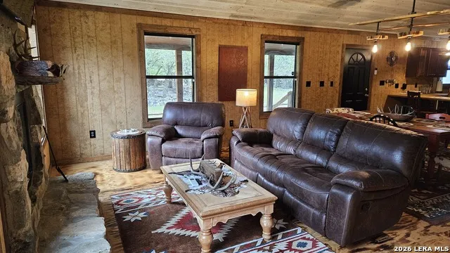 11695 COUNTY ROAD 350 Barksdale, TX 78828