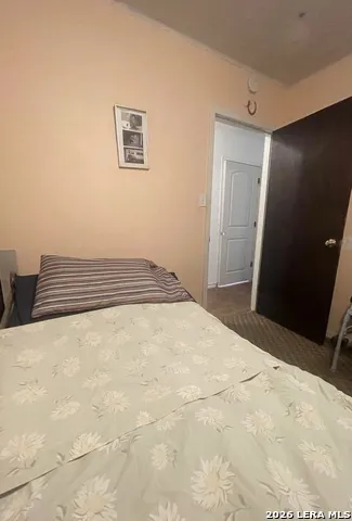 141 County Road 779 Devine, TX 78016