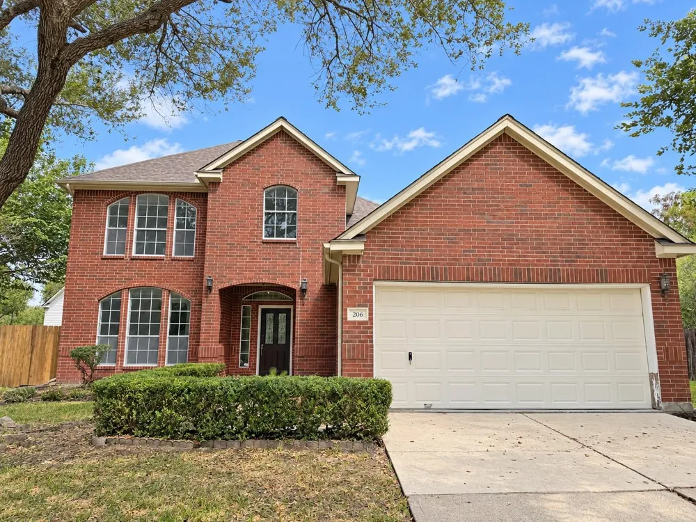 206 Hartwood Court Sugar Land, TX 77479